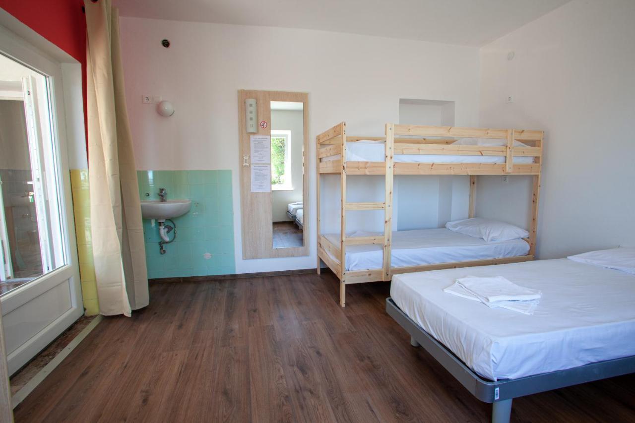 Hostel Trobenta In Oblak ปอร์โตรอซ ภายนอก รูปภาพ