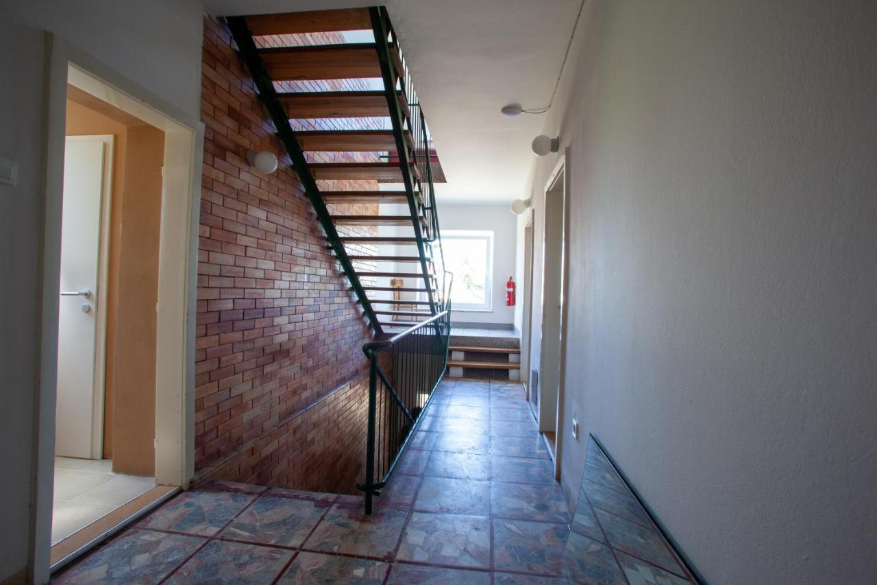 Hostel Trobenta In Oblak ปอร์โตรอซ ภายนอก รูปภาพ