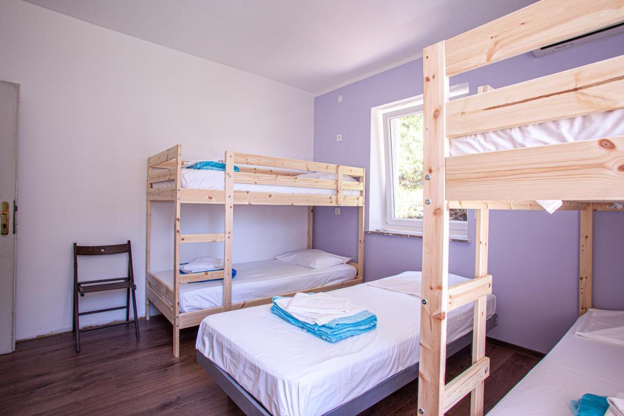 Hostel Trobenta In Oblak ปอร์โตรอซ ภายนอก รูปภาพ