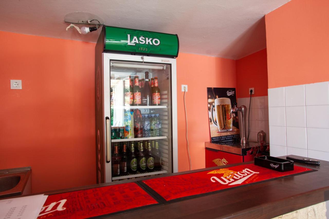 Hostel Trobenta In Oblak ปอร์โตรอซ ภายนอก รูปภาพ